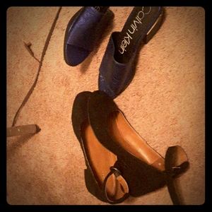 Size 7 womans shoes great condition